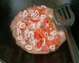 Foto langkah ke 2 dari resep Cumi Saus Asam Manis Pedas.