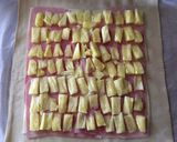 Foto del paso 3 de la receta Empanada tropical 🌴 (piña, jamón braseado y queso)🍍
