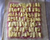 Foto del paso 3 de la receta: Empanada tropical 🌴 (piña, jamón braseado y queso)🍍