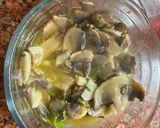 Foto del paso 2 de la receta: CHAMPIÑONES AL AJILLO (muy fácil, sano y rápido)