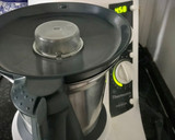 Foto del paso 1 de la receta: Brezels de cebolla (en Thermomix)