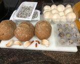 Foto del paso 1 de la receta: Nidos de gulas picantes sobre nidos de bollitos integrales