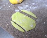 A picture of step 6 of Character Bread Funasshii Kabocha Squash Bread.