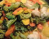 Vegetables and creamy turmeric sauce recipe step 2 photo