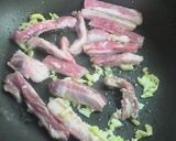 A picture of step 3 of Soba Noodles With Pork and Green Onion.