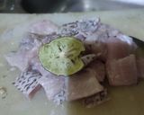 Foto langkah ke 1 dari resep Sup Ikan Gurami Kuah Bening.