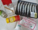 Foto langkah ke 1 dari resep Ikan Capelin Goreng Tepung.