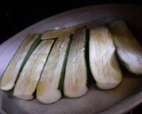 Foto del paso 1 de la receta Calabacín relleno de atún al horno