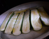 Foto del paso 1 de la receta: Calabacín relleno de atún al horno