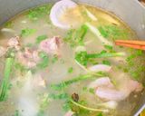 Hình bước làm 1 của món Bánh canh xương heo