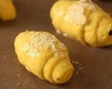 A picture of step 14 of Kabocha Squash Croissants.