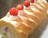 A picture of step 12 of Petit Strawberry Roll Cake with Ladyfinger Biscuit Crust.