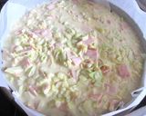 A picture of step 5 of Cake-style Okonomiyaki.