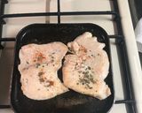 Foto del paso 1 de la receta: Almuerzo basic: Pechuga de pollo salteada con tortilla de papa 🥔