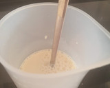 Foto del paso 1 de la receta: Panecillos de espelta con leche de almendras