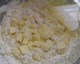A picture of step 3 of Chunky Cheese Muffins.