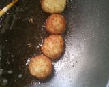A picture of step 4 of Menchi Katsu Style Ground Pork Fritters.