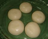 A picture of step 5 of Kyoto Ozouni (Mochi Soup) with White Miso.