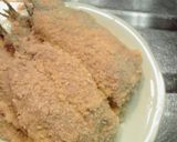A picture of step 4 of Crispy Deep-Fried Sardines.