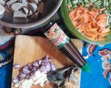 Foto langkah ke 1 dari resep Tumis Buncis Bakso 예르다 😊.