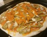 Foto del paso 5 de la receta Pizza de alcachofas con anchoas apta para personas con diabetes