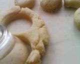 A picture of step 4 of Subtly Sweet, Easy-to-Make Scones.