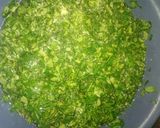 A picture of step 1 of Miyan zogale.