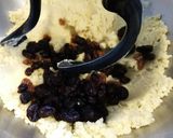 Une image de l'étape 2 de Sablés aux canneberges et raisins secs 😊.