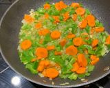 Foto del paso 3 de la receta: Carne picada mixta con verduras y huevos revueltos