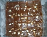 A picture of step 7 of Caramel toffee with almonds.
