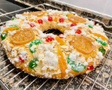 Foto del paso 9 de la receta: Roscón de reyes relleno con frutas confitadas y nata “sin gluten “