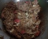 Foto langkah ke 3 dari resep Bihun Goreng Sosis.