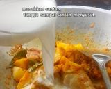 Foto langkah ke 2 dari resep Masak Ayam Bumbu Kuning Santan, Enak, Gurih Dan Gampang Membuat nya👍.