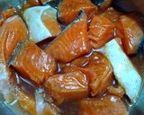 糖醋鮭魚杏鮑菇★不用糖，果醋調味低醣家常菜的食譜步驟1照片