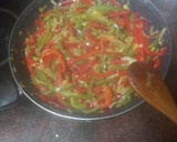 Foto del paso 1 de la receta: Coca de verduras, atún, aceitunas negras y huevo duro