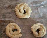 Foto del paso 2 de la receta: Caracolitas de hojaldre y pistacho