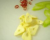 A picture of step 2 of Anchovy and Celery Pasta.