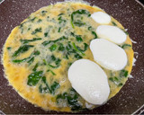 Foto del paso 4 de la receta: Tortilla de espinacas y mozzarella