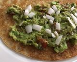 Foto del paso 4 de la receta Crepes rellenos de salmón con aguacate, pesto y queso de cabra. Facilísimos y muy rápidos