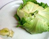 A picture of step 3 of Chinese-style Ground Meat Lettuce Wrap.
