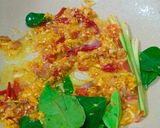 Foto langkah ke 2 dari resep Kerang Ijo Rebus Bumbu Kuning.