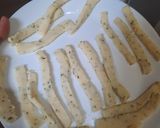 Foto langkah ke 2 dari resep Stick Kentang Keju.