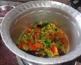 A picture of step 2 of Iraqi cuisine chicken kepsa rice.