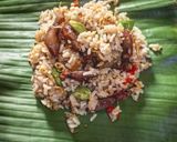 Foto langkah ke 5 dari resep Nasi bakar cumi asin,ikan teri & pete rumahan.