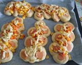 Hình bước làm 5 của món Bánh mì xúc xích phô mai