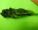 A picture of step 3 of Gooey-Gooey Chrysanthemum Leaves Mixed with Natto and Sesame Seeds.