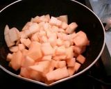 A picture of step 1 of Apple Chunk Filling.
