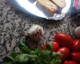 Foto del paso 1 de la receta: Bruschetta de Tomate 🍅 de Pan casero