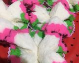 Foto langkah ke 5 dari resep Bolu kukus semangka mekar.