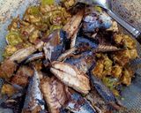 Foto langkah ke 6 dari resep 1001. Ikan Salem Masak Cabe Hijau.